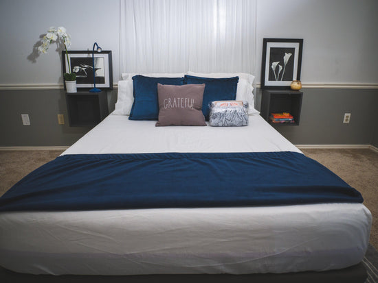 Sleep with the Queen Size Navy Blue TUCKER'D TOEBEE  and never sleep with cold feet